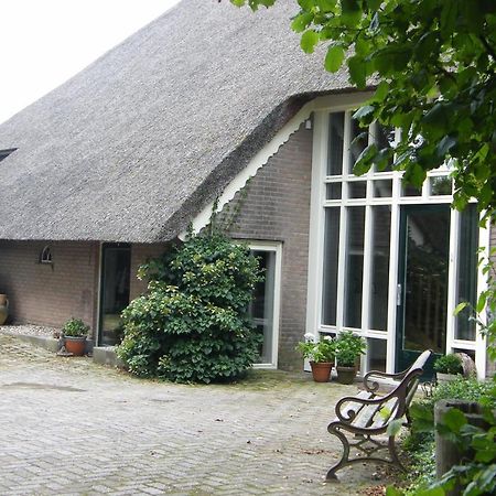 Bed and Breakfast Bij Ons Op 20 Nijeveen Экстерьер фото